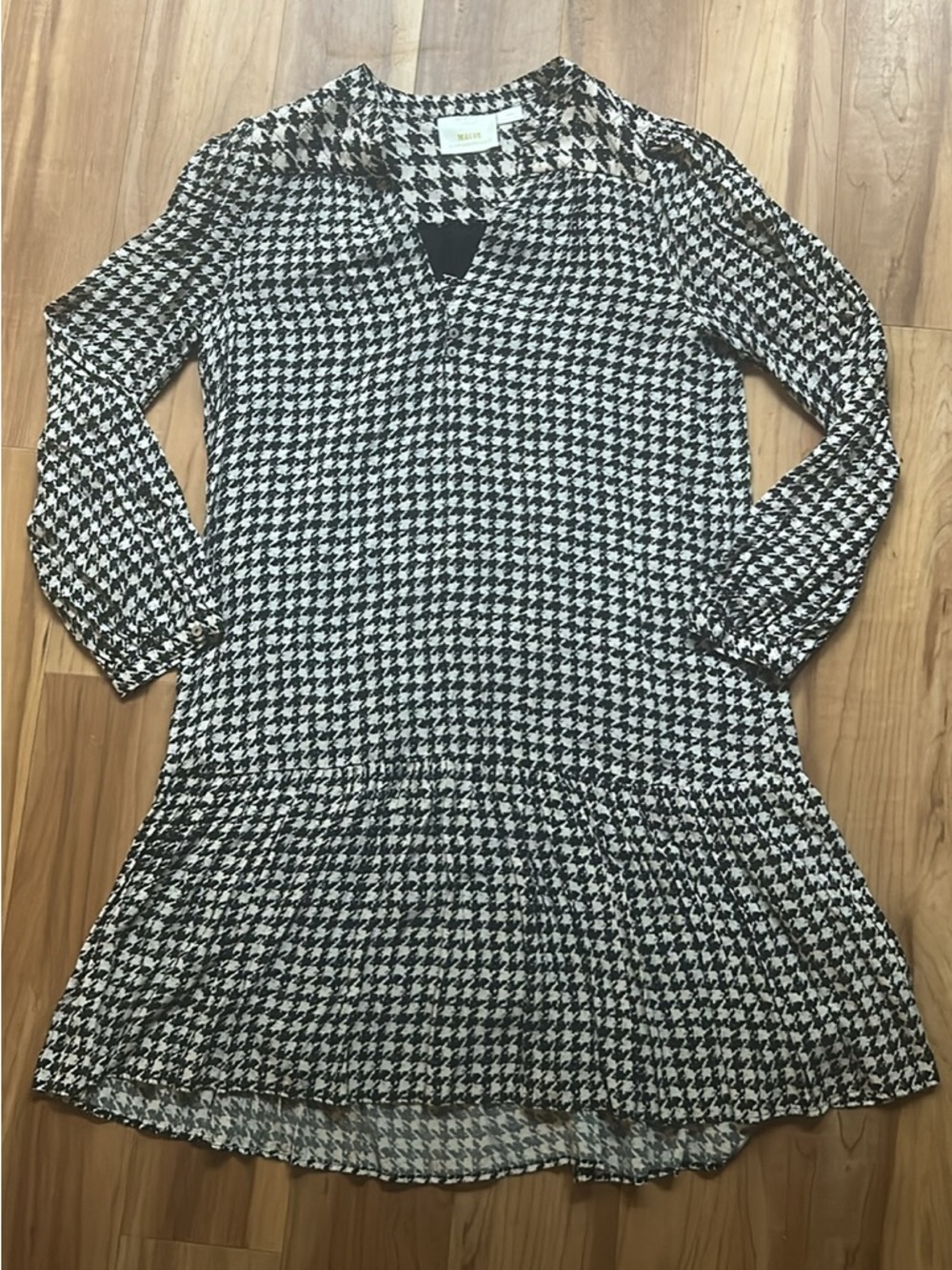 Maeve by Anthropologie Black & White Houndstooth Long Sleeve Dress